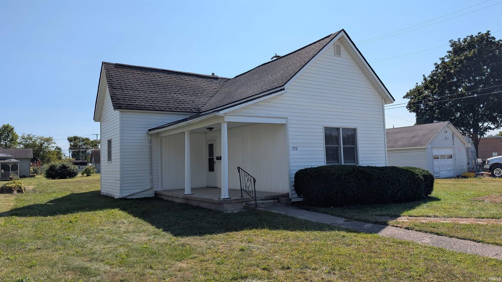 Property Photo: 220 E Monroe Street IN 47359