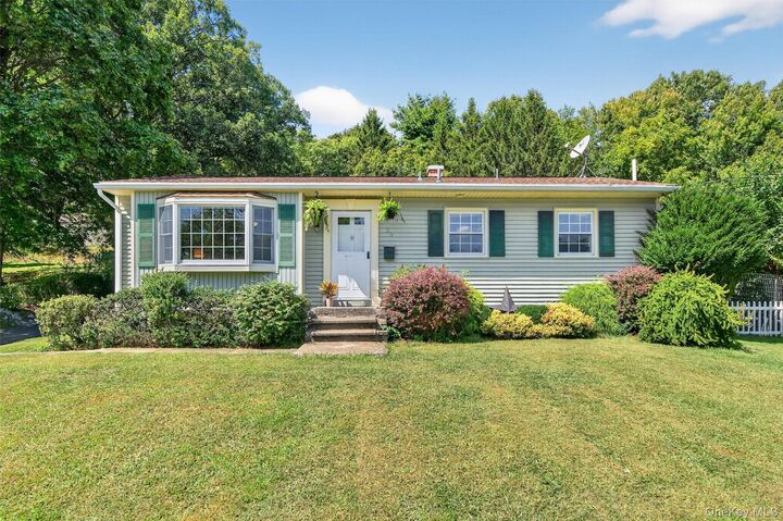 39 Woodside Drive  Warwick (Village) NY 10990 photo