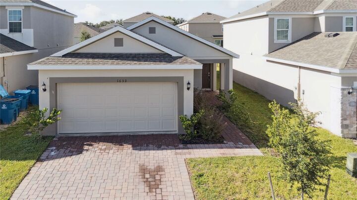 Property Photo:  1632 Swan Swim Drive  FL 33837 