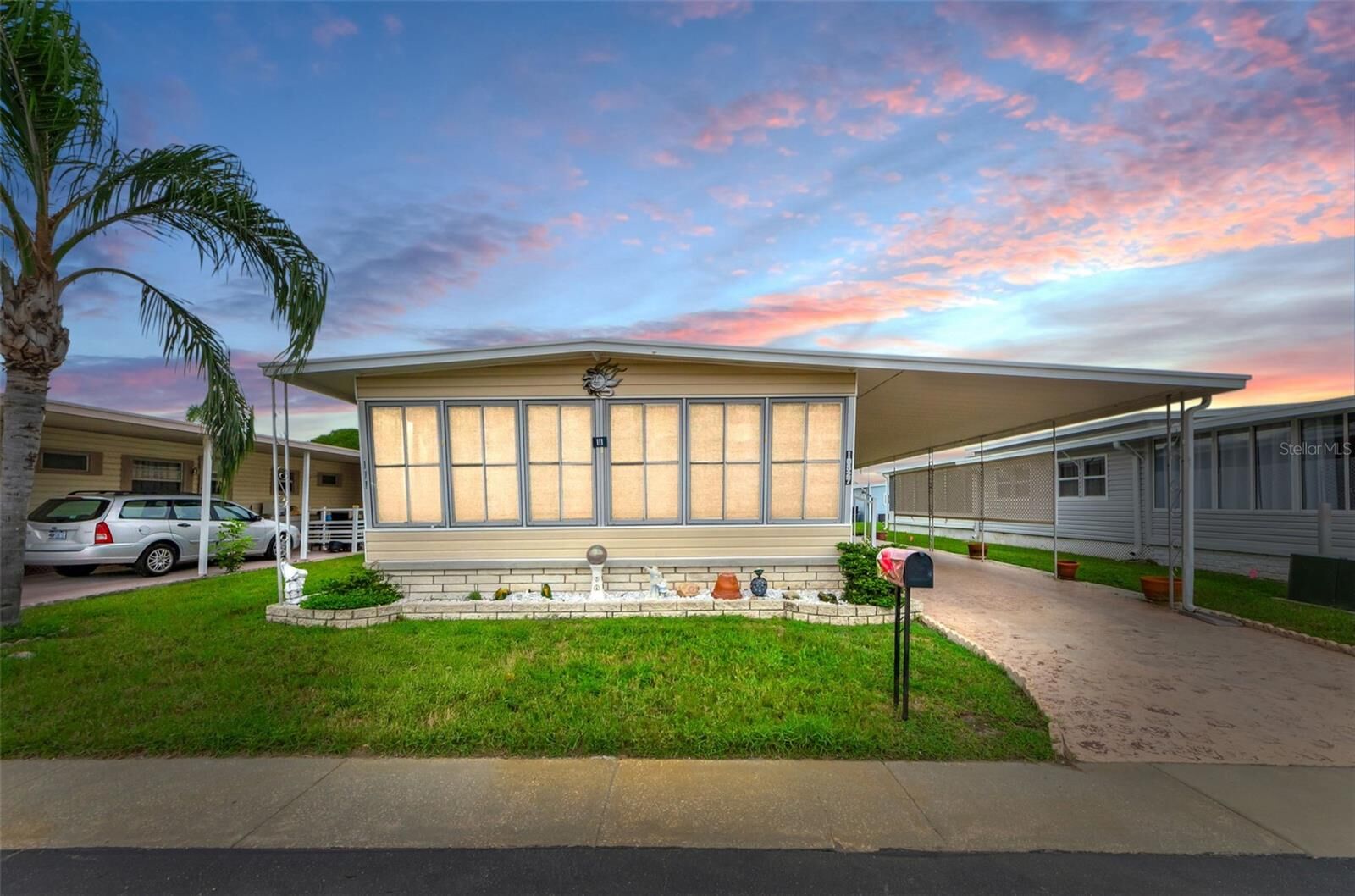 Property Photo:  10527 Tahitian Lane 111  FL 33773 