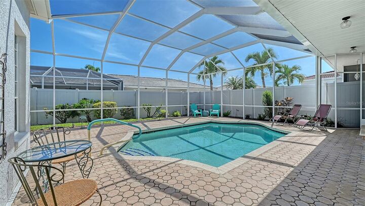Property Photo:  4814 61st Avenue Drive W  FL 34210 