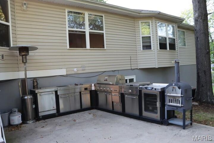 Property Photo:  210 N Norwine Street  MO 63628 