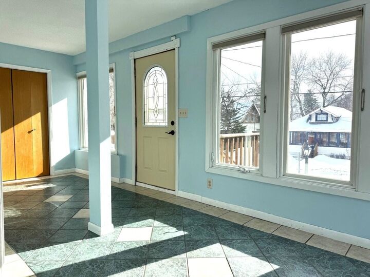 Property Photo:  209 8th Ave  ND 58701 