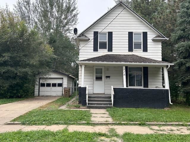 515 7th St NE  Minot ND 58703 photo