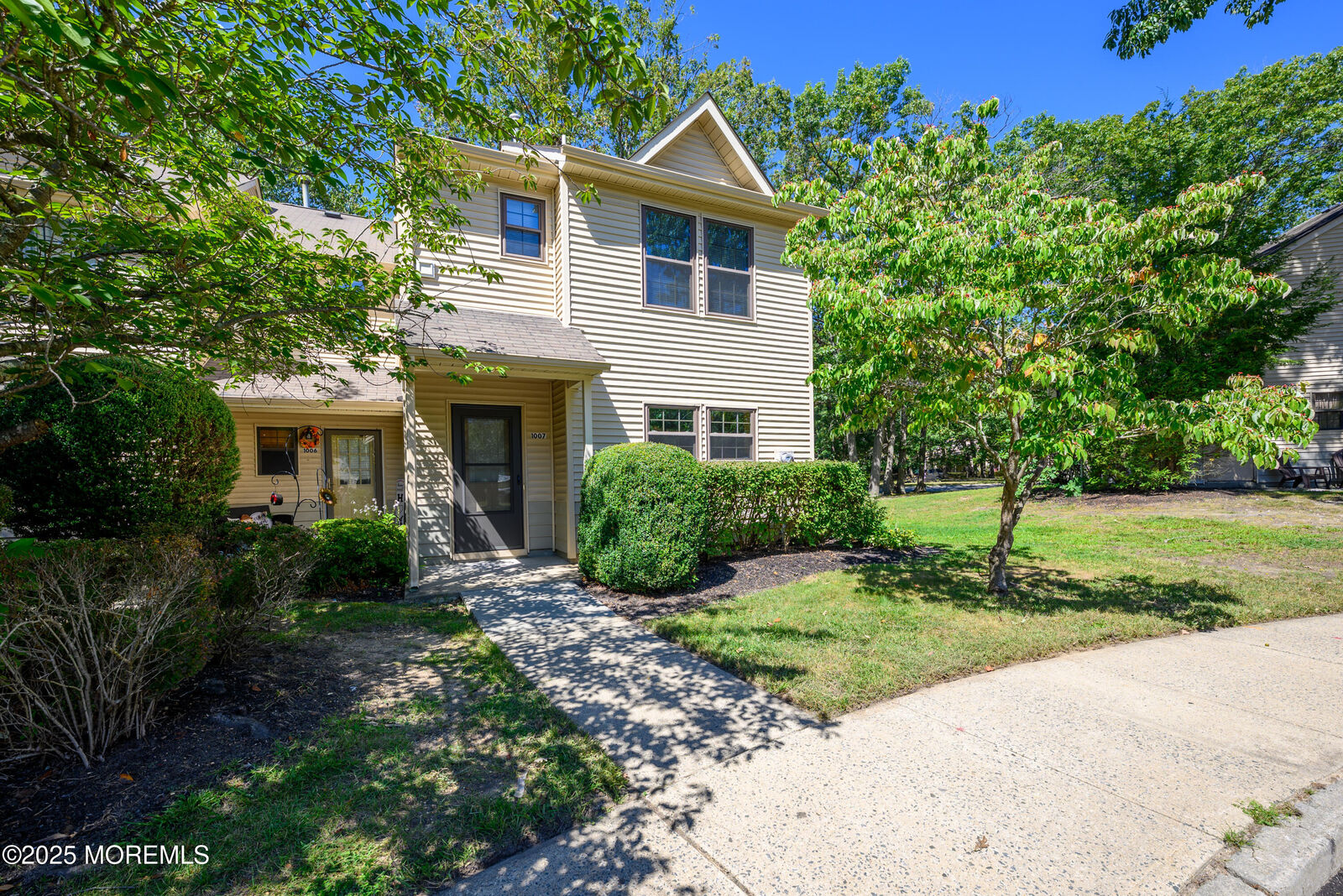 Property Photo: 1007 Poppy Place NJ 08527
