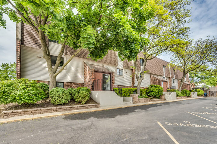 441 Elm Street 3A  Deerfield IL 60015 photo