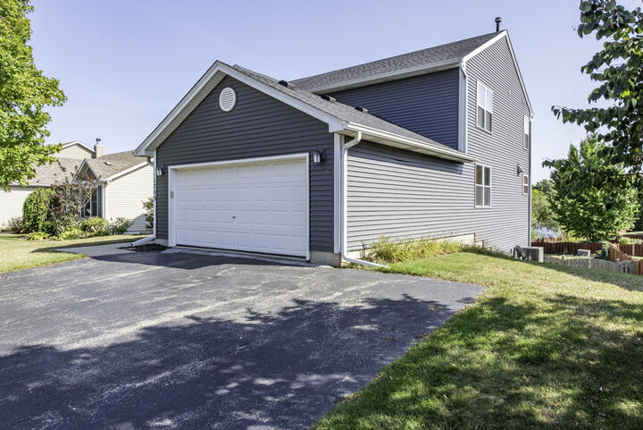 Property Photo:  1703 Mulberry Drive  IL 60046 