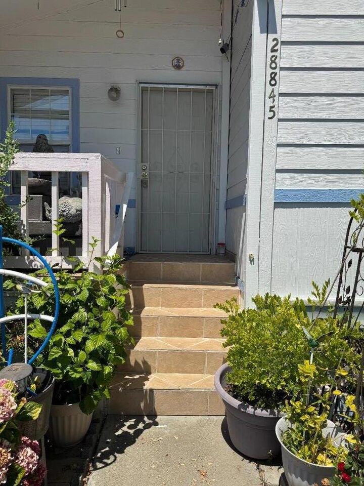 Property Photo:  28845 La Corona Street  CA 94544 
