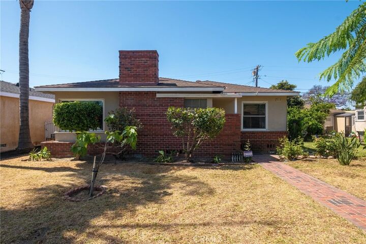 Property Photo:  310 E Forhan St  CA 90805 