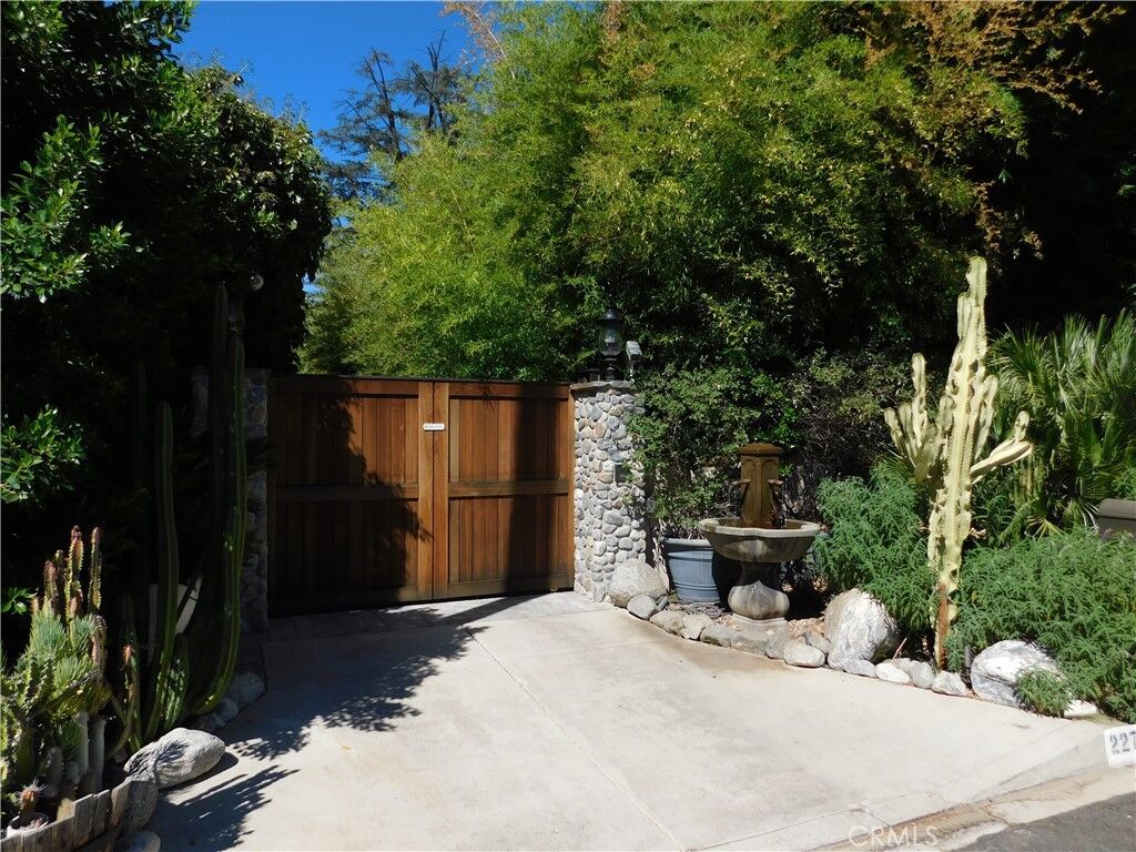 Property Photo: 22737 Erwin CA 91367