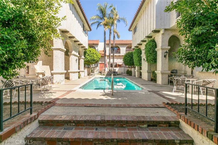 Property Photo: 300 N Isabel St 10 CA 91206