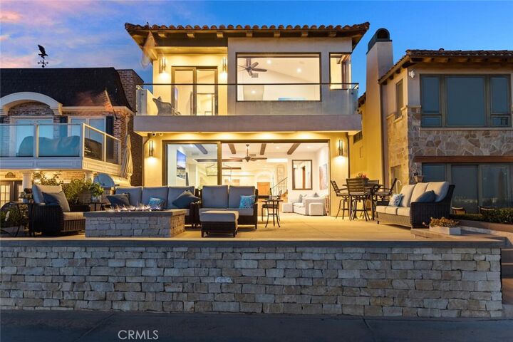 310 E Oceanfront  Newport Beach CA 92661 photo