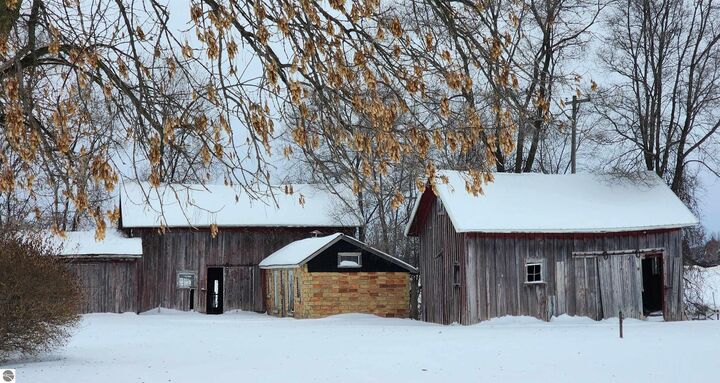 Property Photo: 4893 N Winans Road MI 48801