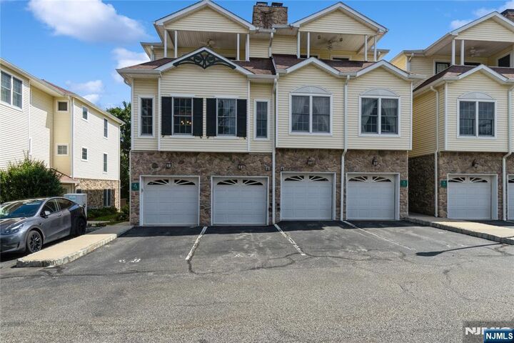Property Photo:  91 Roseland Avenue A8  NJ 07006 