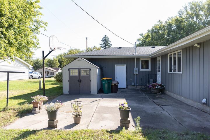 Property Photo: 505 Wayside Avenue MN 56007