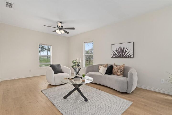 Photo de la propriété:  308 Ash Street  TX 76036 