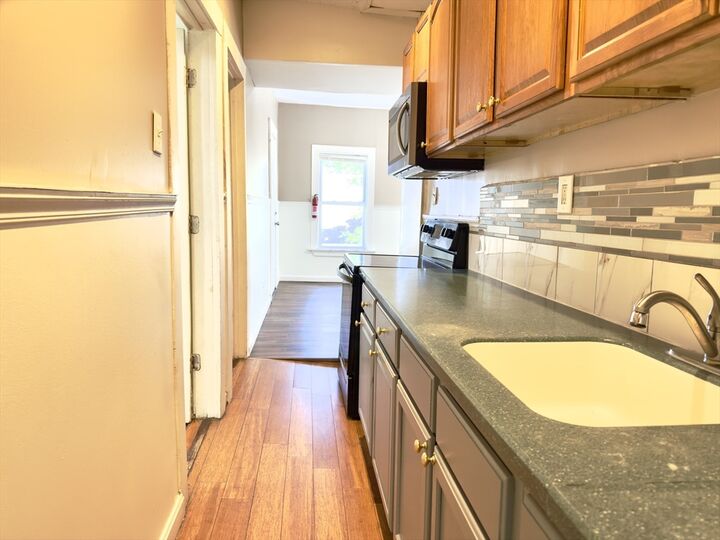 Property Photo:  65 E Central St. 2  MA 01605 