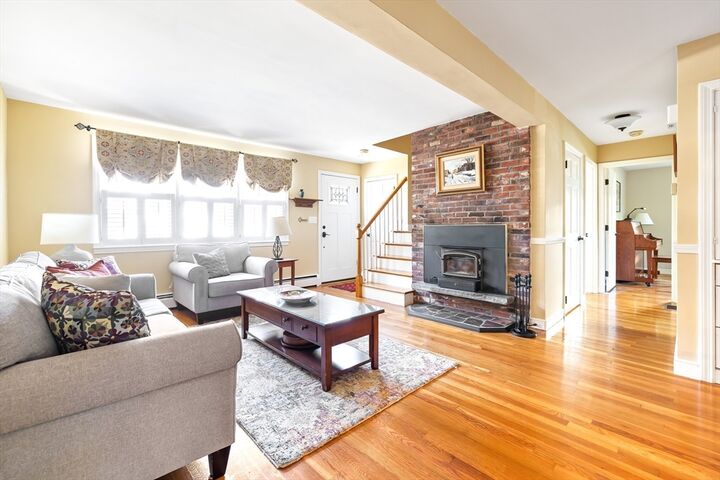 Property Photo:  28 Cottage St  MA 01760 