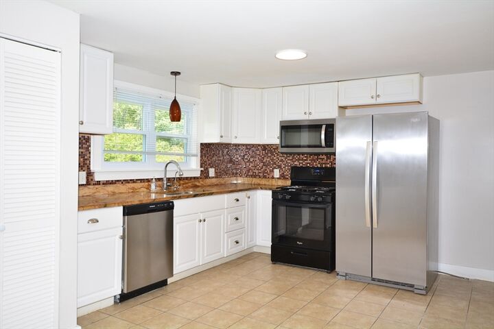 Property Photo:  116 Pond Street 2  MA 02067 