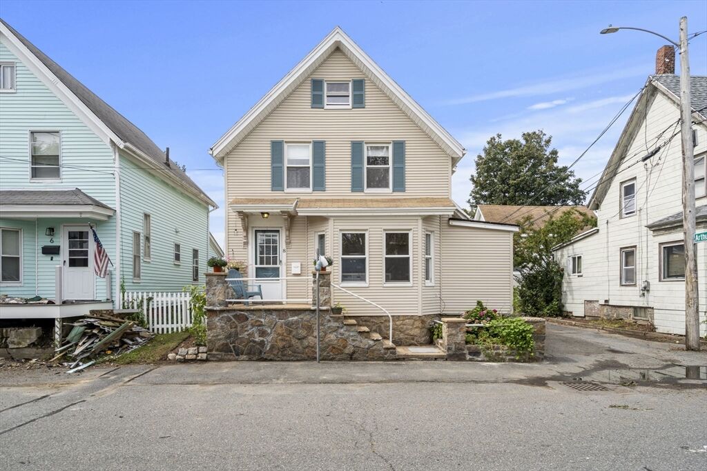 Property Photo:  8 Arthur St  MA 01930 