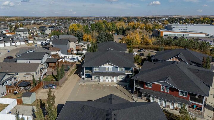 Property Photo:  5300 Vista Trail G2  AB T4M 0L8 
