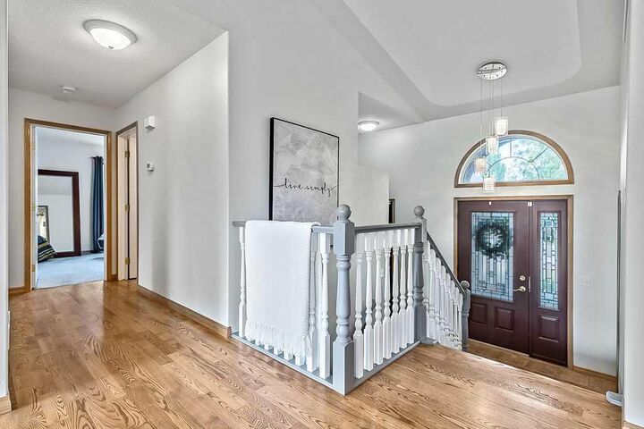 Property Photo:  316 Lineham Acres Drive NW  AB T1V 1W7 