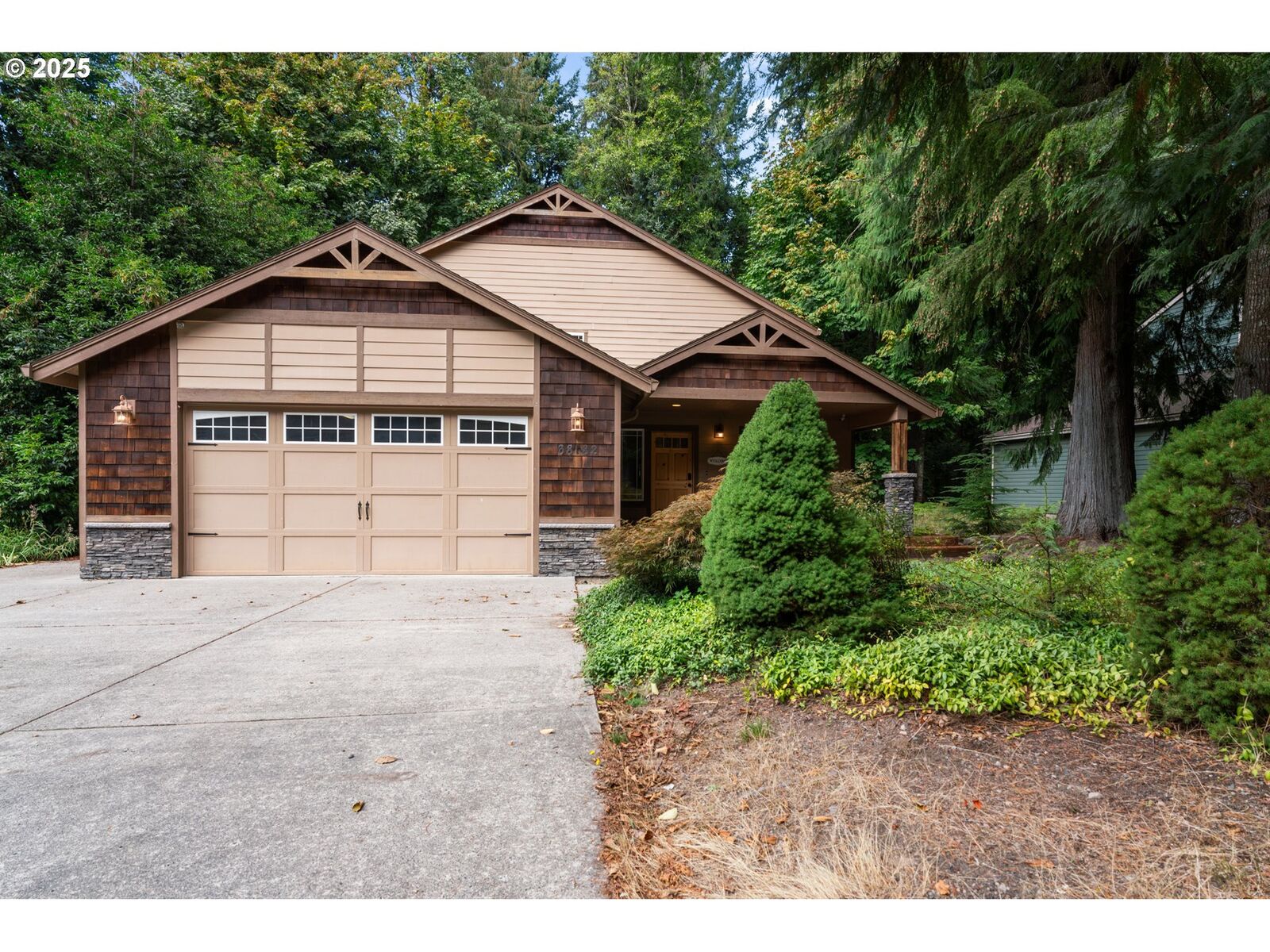 Property Photo: 68182 E Twinberry Loop OR 97067
