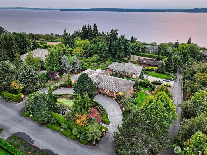 Property Photo: 21722 Chinook Road WA 98020