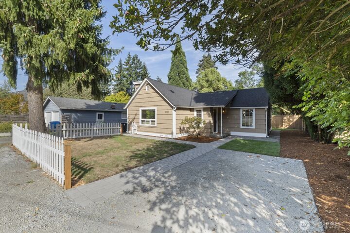 10340  39th Avenue NE  Seattle WA 98125 photo