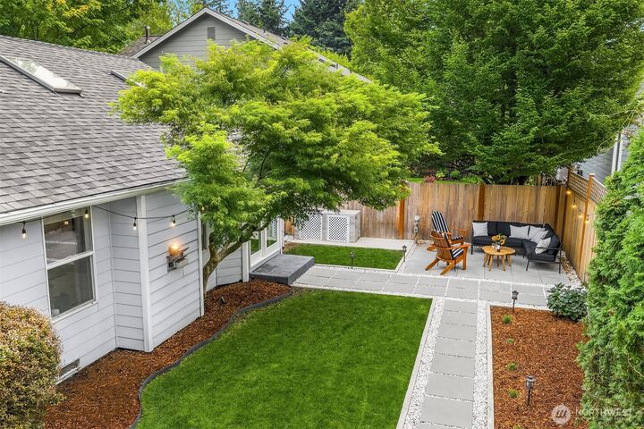 Property Photo:  3004  199th Pl SE  WA 98012 