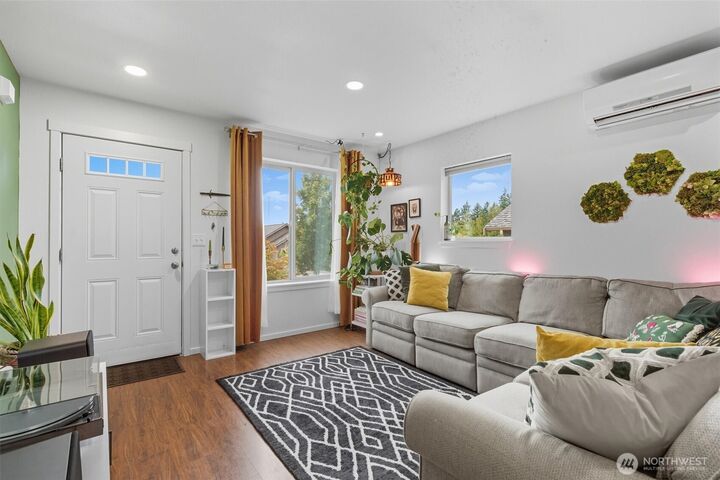 Property Photo: 423 NE Inspiration Street WA 98370