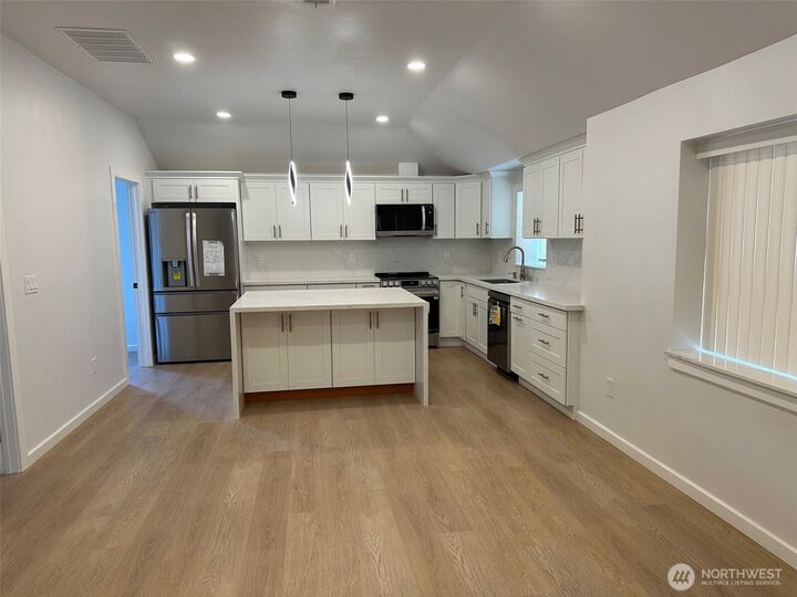Property Photo:  16337  Interlake Avenue N  WA 98133 