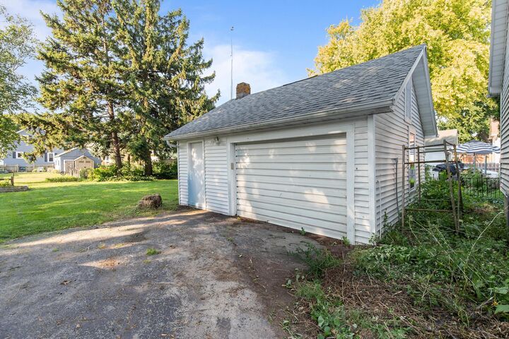 Property Photo:  1345 Waugoo Avenue  WI 54901 