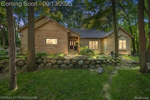 Property Photo:  3650 Lakeview Drive  MI 48462 