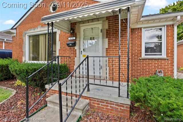 Property Photo:  8235 Virgil Street  MI 48127 