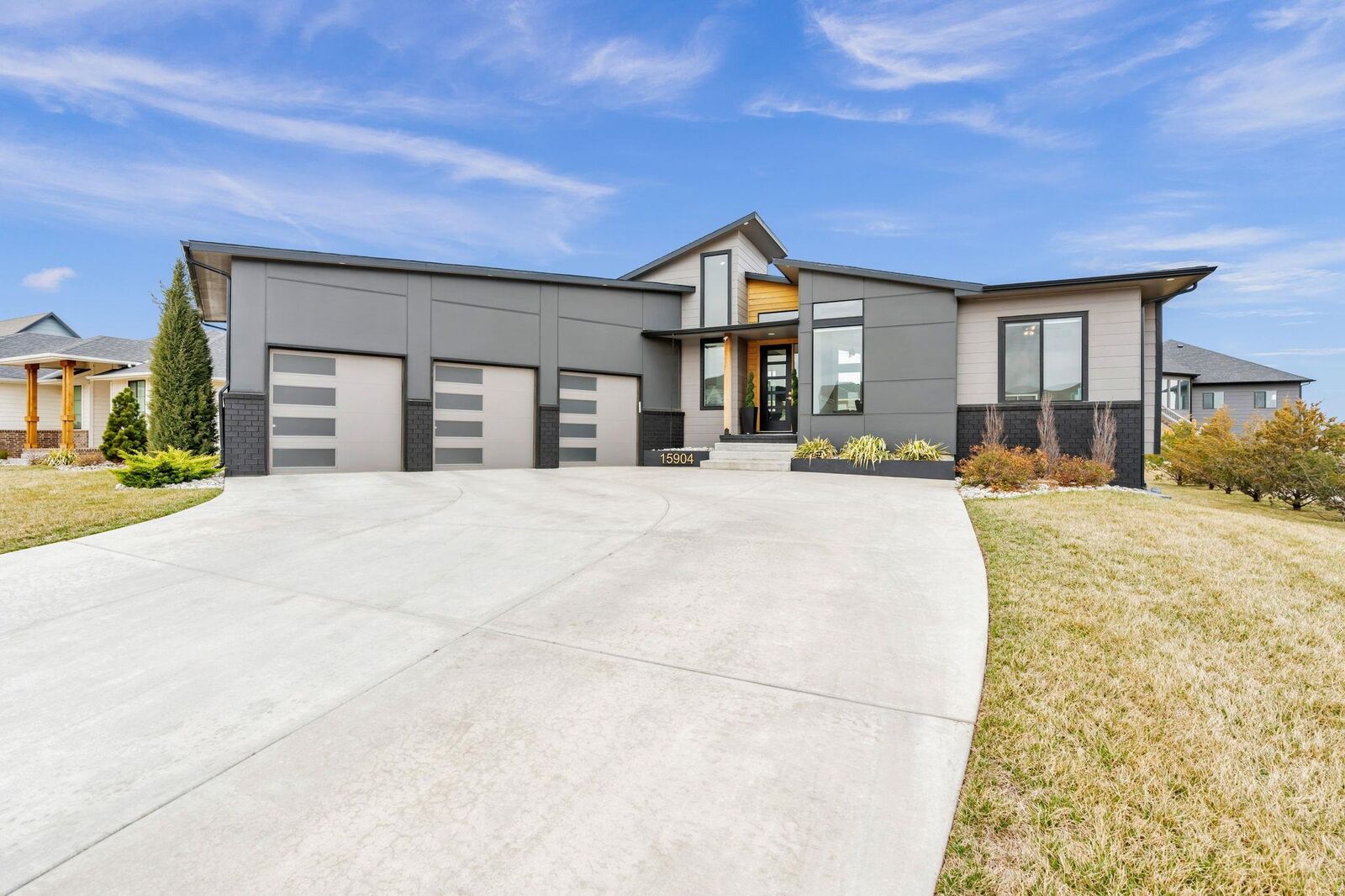 Property Photo:  15904 W Sheriac St  KS 67052 