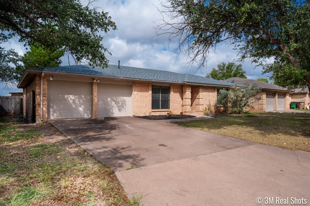 Property Photo: 3633 Clare Dr TX 76904