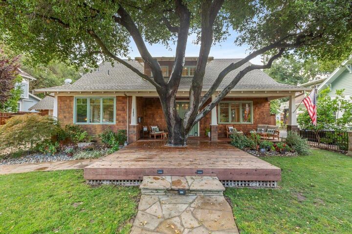 Property Photo:  142 New York Avenue  CA 95030 