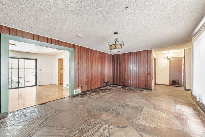 Property Photo:  1545 Pomeroy Avenue  CA 95051 