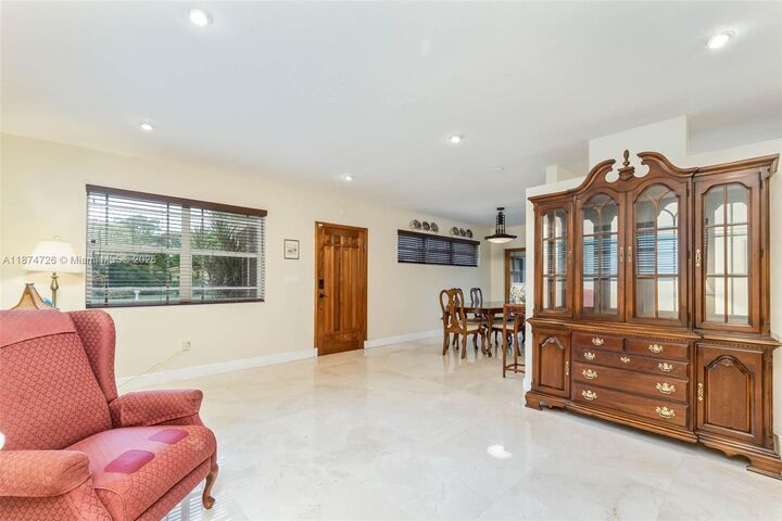 Property Photo: 13901 SW 78th Pl FL 33158