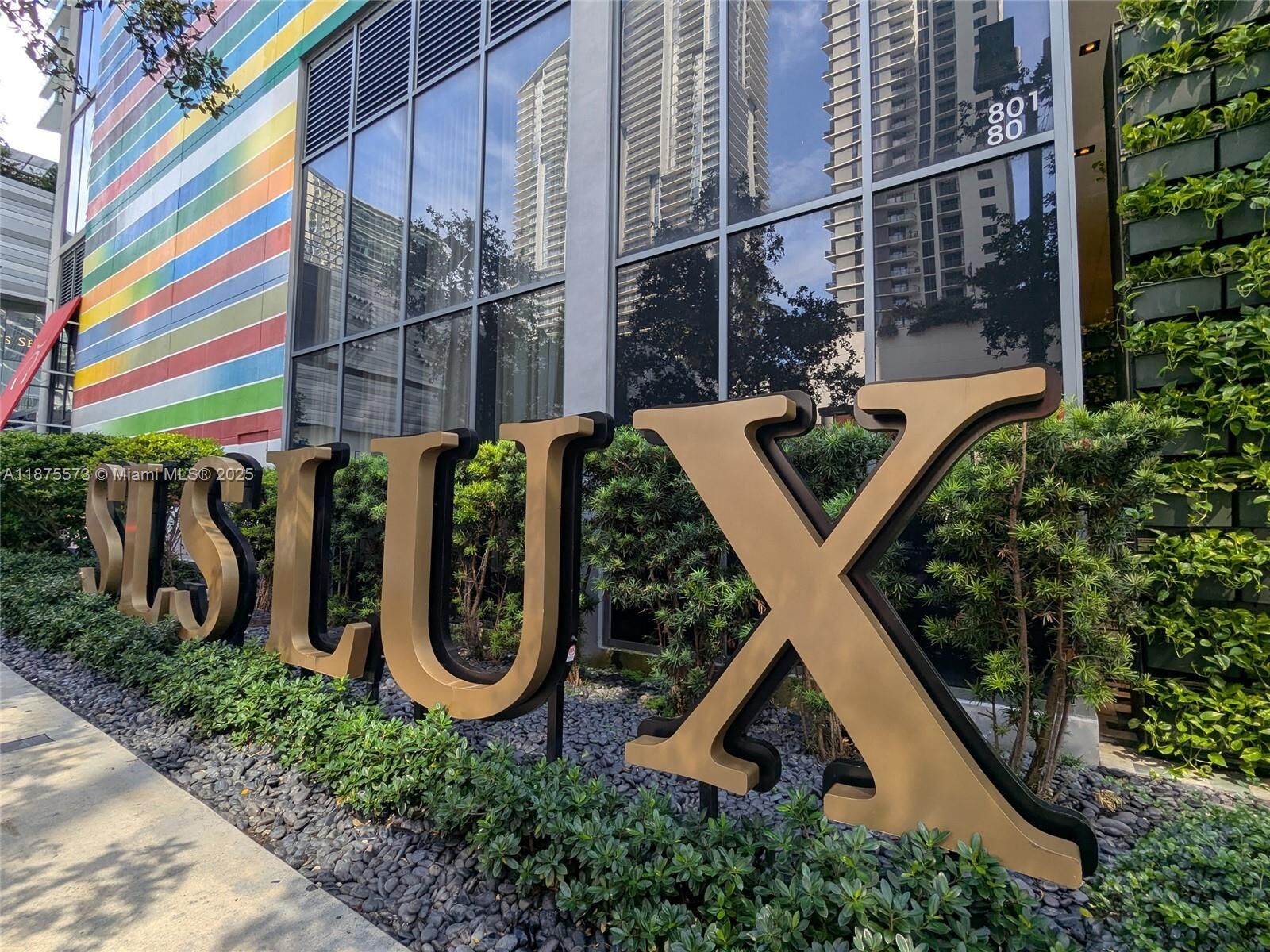 Property Photo:  801 S Miami Ave 2909  FL 33130 