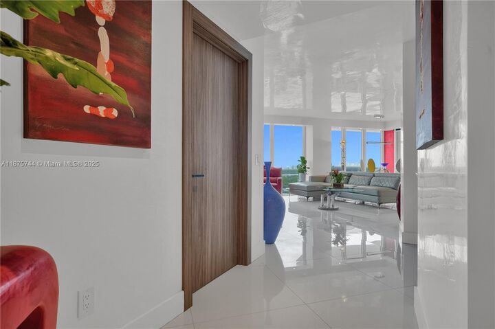 Property Photo:  4779 Collins Ave 1805  FL 33140 