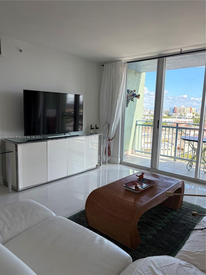 Property Photo:  90 Alton Rd 1007  FL 33139 