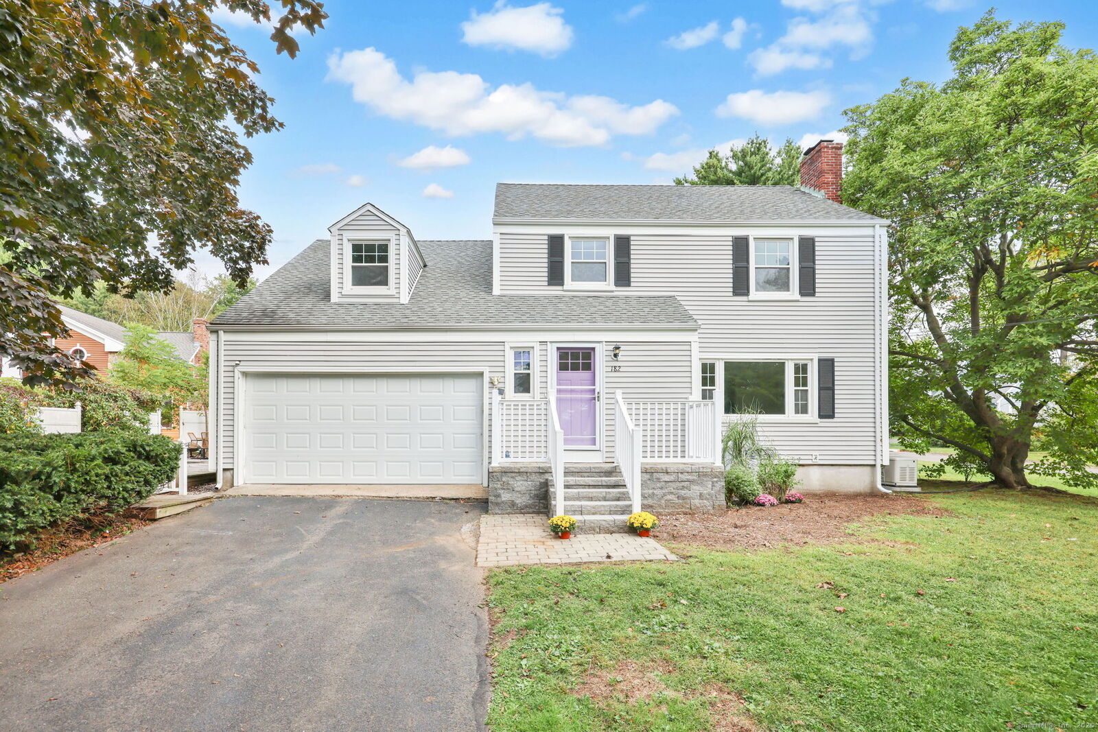 Property Photo:  182 Batterson Park Road  CT 06032 