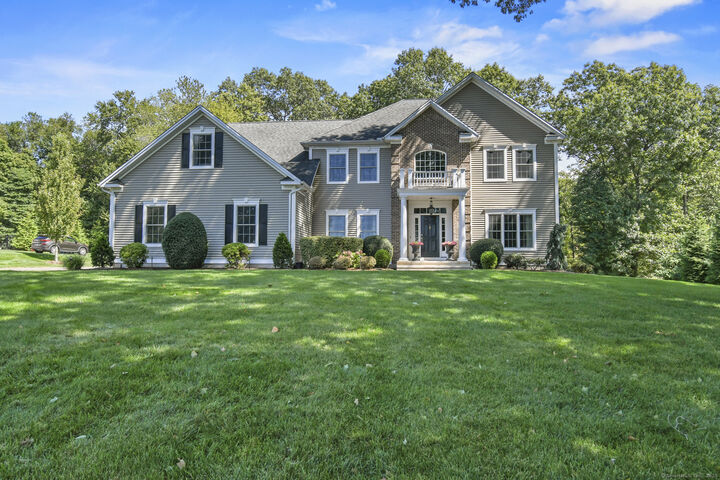 40 Sterling Ridge Court  Cheshire CT 06410 photo