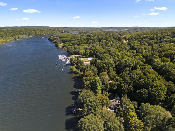 Property Photo:  288 Middlesex Avenue  CT 06412 