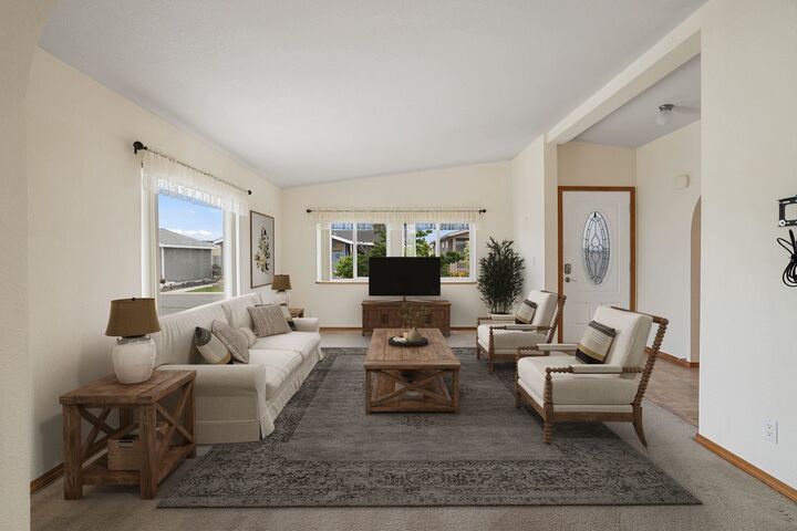 Property Photo: 1811 N Grady Ln WA 99016