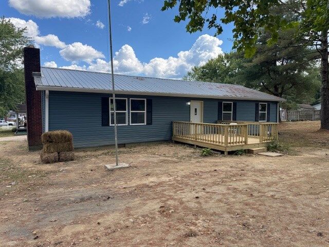 Property Photo: 626 Engle Drive OH 45651