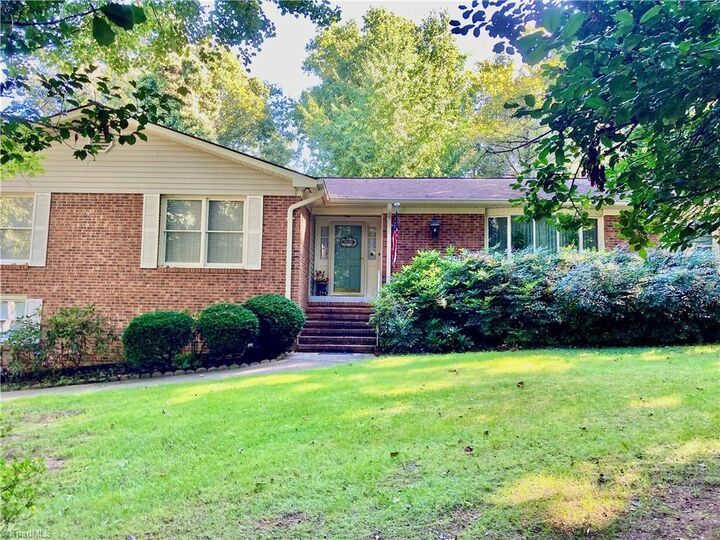 Property Photo: 130 Victoria Circle NC 28659