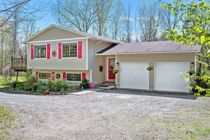 Photo de la propriété: 165 Cuckoos Nest Road ON K7A 4S7